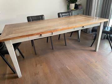 Teakhouten eettafel