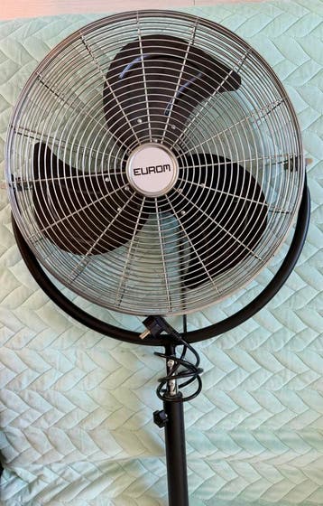 Eurom HVF18S-2 statiefventilator - defect voor reparatie
