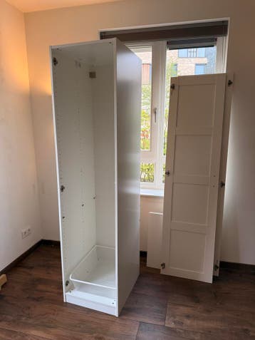 Ikea Witte kledingkast met deur