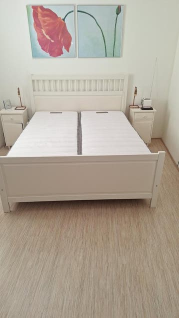 Tweepersoonsbed 200x160 cm met matrassen (8 jaar oud)