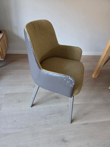 4 comfortabele eettafelstoelen - opknapper