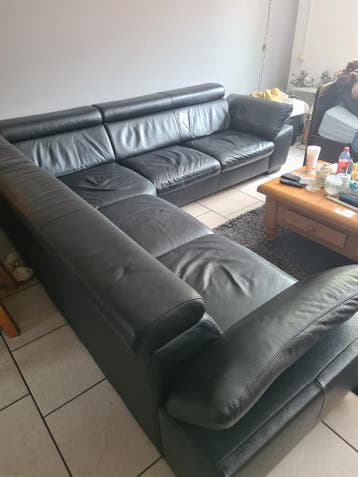 GRATIS OP TE HALEN: Zwarte hoekbank