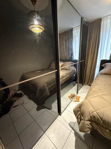 Grote schuifdeurkast Goossens 298x222x68 cm