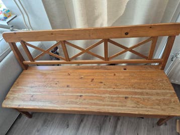 Gratis af te halen: Leuk bankje met opbergruimte. OPKNAPPER!