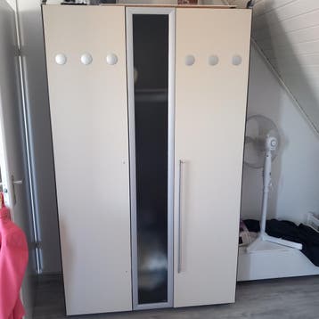 Kinder kledingkast 197x116