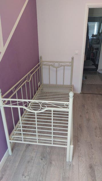 Metalen bedframe 80x200 cm, crème