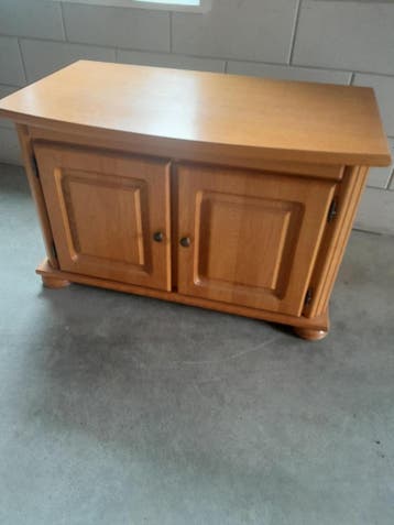tv kastje met draaiplateau