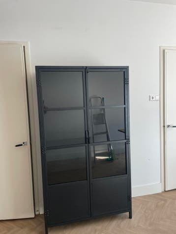 Vitrinekast zwart, Ikea