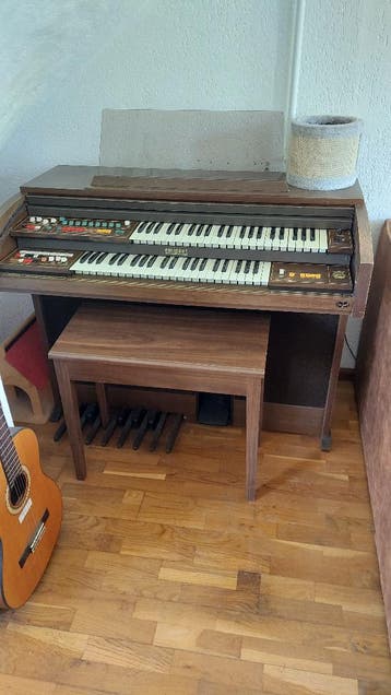 Solina P275 electrisch orgel vintage GRATIS