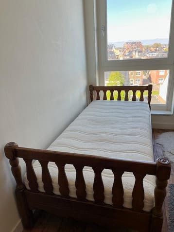eenpersoonsbed met matras