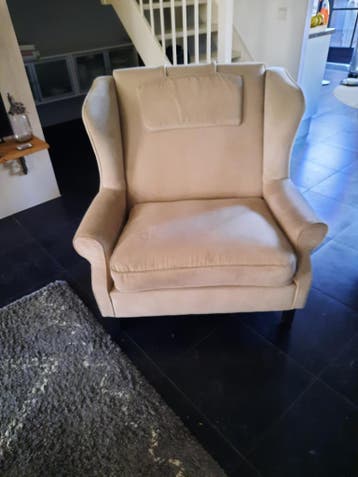 Grote fauteuil/loveseat roomwit gratis!