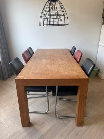 Gratis Teak houten tafel ( eventueel met 6 stoelen)