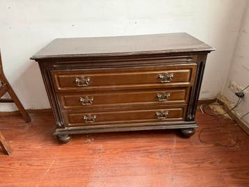 Diverse meubels moeten weg