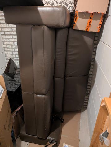 Grote handgemaakte en stevige leren bank