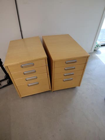 Gratis af te halen: 4 ladekasten