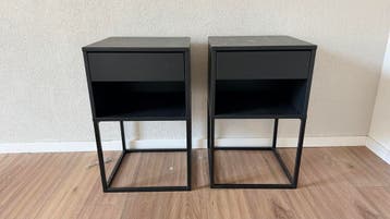 Ikea VIKHAMMER Nachtkastjes zwart 40x39 cm