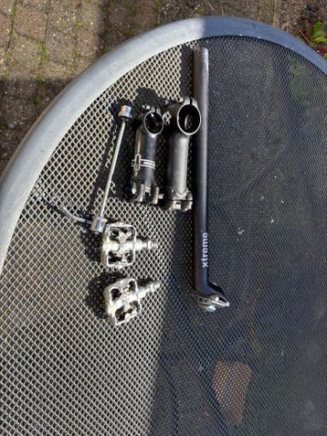 Zadelpen, stuurpennen en pedalen set - Ophalen