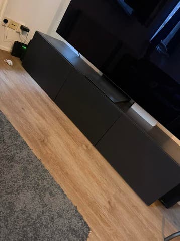 Ikea TV Kast - Donker Hout (Gratis)