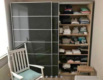 Kledingkast kast Goossens 2,10 x 2,20m scheur in glas igst