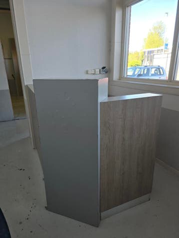 Moderne Balie - Ideaal voor Receptie of Entree