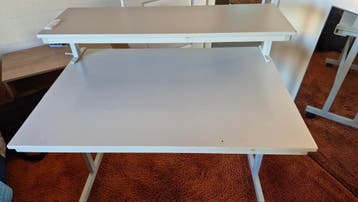 Gebruikt computerbureau - mist 1 wiel
