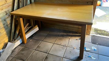 Blank eiken eetkamertafel