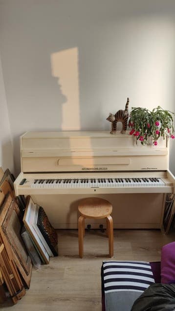 Gratis Witte Piano Hoffmann & Kühne Dresden (Opknapper)