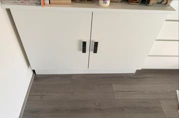 Witte opbergkast blad met planken Ikea 125lang 90hoog 60diep
