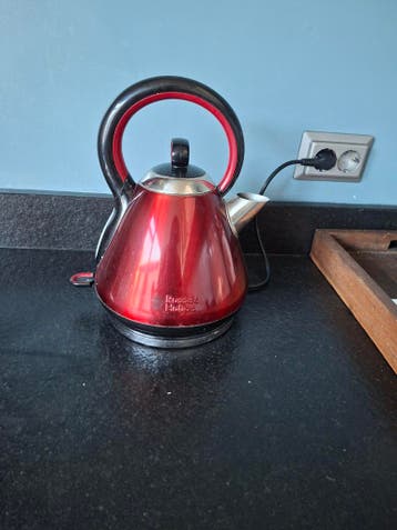 Gratis russell Hobbs Waterkoker Rood