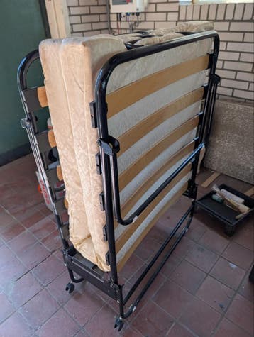 Gratis ophalen: vouwbed