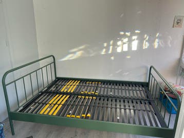 Ledikant Beterbed 140x200 - Poten beschadigd, nog bruikbaar