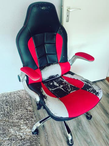 Gebruikte gaming bureaustoel - rood/zwart