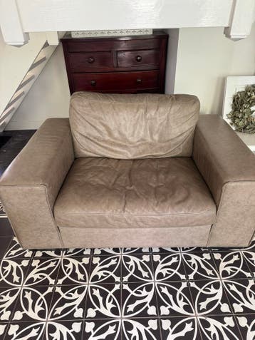 Gratis: Leren loveseat / bankje, onbeschadigd