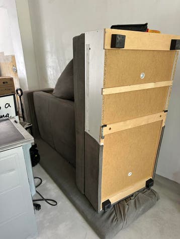 GRATIS Slaapbank - staat in de weg :)