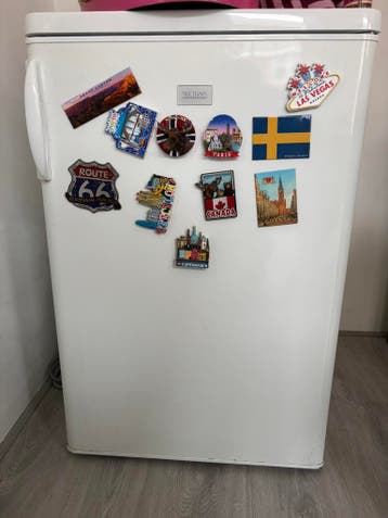 Gratis: Zanussi koelkast met vriezer