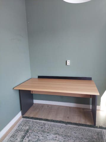 Gratis Bureau 80x160 cm, hoogte 75 cm
