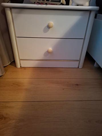 Complete slaapkamer: ledikant, 2 nachtkastjes, opbergmeubel