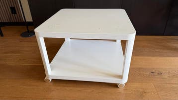 IKEA salontafel wit - 64x64x45 cm - met beschadigingen