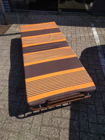 Opklap bed- vouw bed