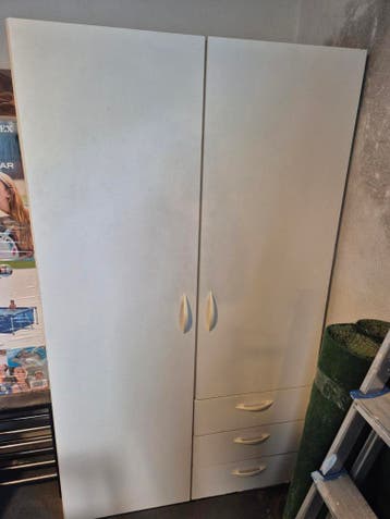 GRATIS witte kast met lades&planken