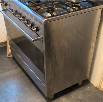 6-pits gasfornuis met ingebouwde oven (reparatie nodig)