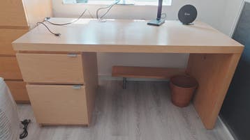 Ikea bureau, licht eiken formica