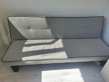 Comfortabele grijze slaapbank - Ideaal voor kleine ruimtes