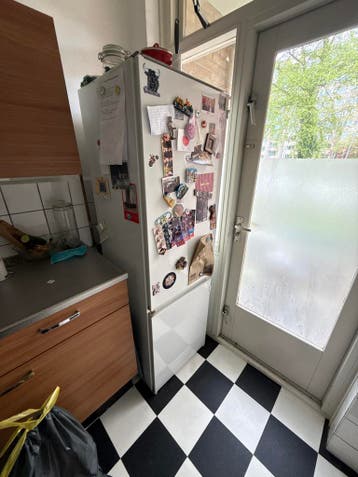 Werkende koelkast met vriesvak gratis af te halen