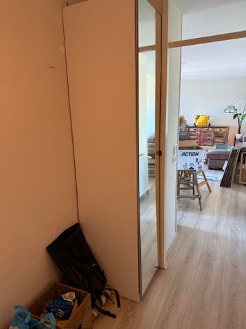 Ikea kast met spiegeldeur en lades