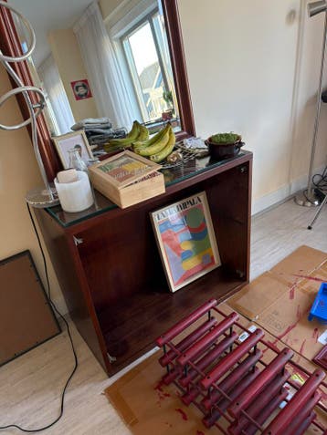 Teak vitrinekastje: gratis