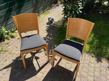 Twee stoelen