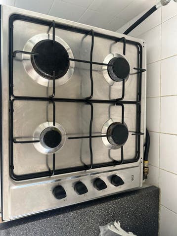 Gratis afhalen:ETNA 4-pits gasfornuis