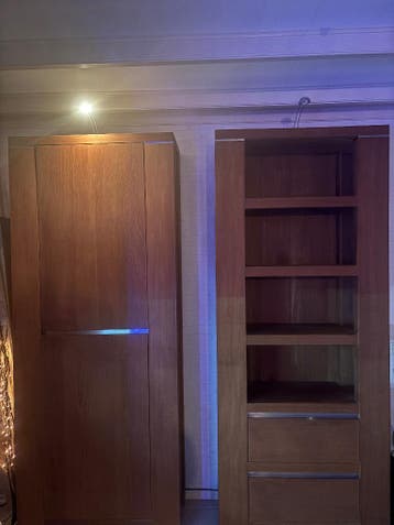 Twee kasten - gratis - moeten weg voor 1 mei