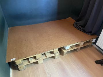Gratis Palletbed 140x200 en Bodem